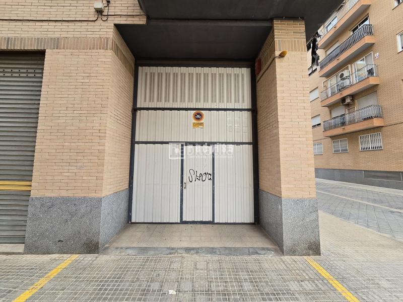 Foto 45813395-f1c8-4fa9-87a7-ea41b661bf5c. Aparcament cotxe a Centro Xirivella