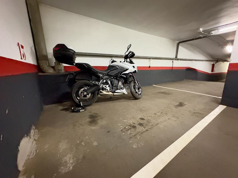 Foto abcc70de-7dd0-4fa7-ab9d-610b6930b04c. Parking coche en Guindalera Madrid