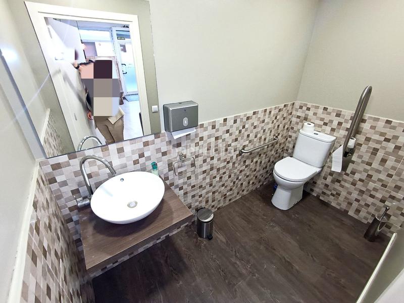 Foto 4455bcc4-602e-4d4c-bd9a-1d7ebc4b3c3e. Trapasso locale commerciale in Pallejà