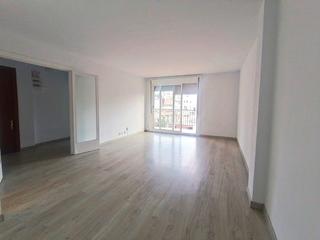 Appartement  Mercat. Piso impecable junto al mercado de molins de rei