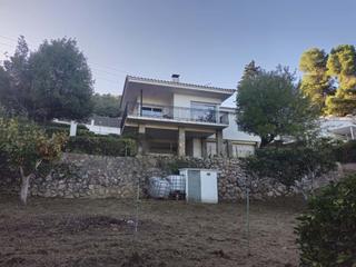 Casa a Vallirana. Casa a 4 viento en planta