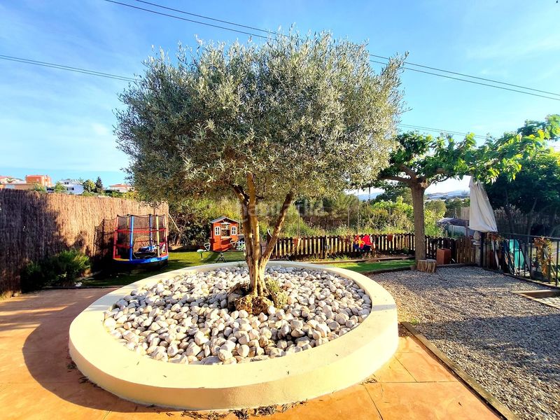 Foto 4a8f3b5f-c1c2-45f8-9b14-e342a20a9f6d. Casa adossada amb calefacció aparcament a Castellbisbal