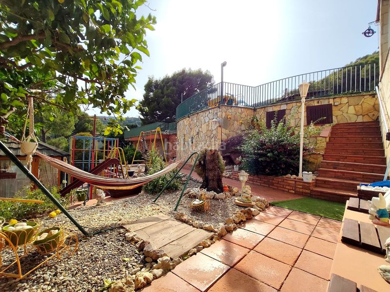 Foto 16e4163d-aadf-4fc6-a87f-1f66ec651817. Casa amb calefacció aparcament piscina a Torrelles de Llobregat