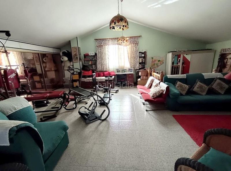 Foto cadd35eb-ea40-4b08-a53b-8be06a6424b9. Casa amb calefacció aparcament piscina a Torrelles de Llobregat