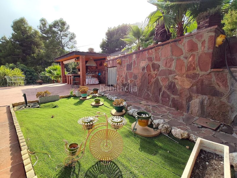 Foto efd97782-3227-47d9-892f-58802a1f7510. Casa amb calefacció aparcament piscina a Torrelles de Llobregat