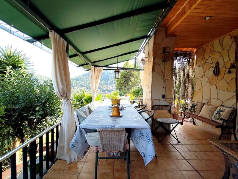 Foto fffd5b1d-f795-47f0-9b6c-3408969738ab. Casa amb calefacció aparcament piscina a Torrelles de Llobregat