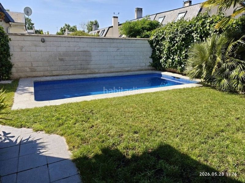 Foto 10bcb1c6-d3c7-4dbd-98e3-0b1b1dc48385. Casa aparellada amb calefacció aparcament a La Montaña - El Cortijo Aranjuez