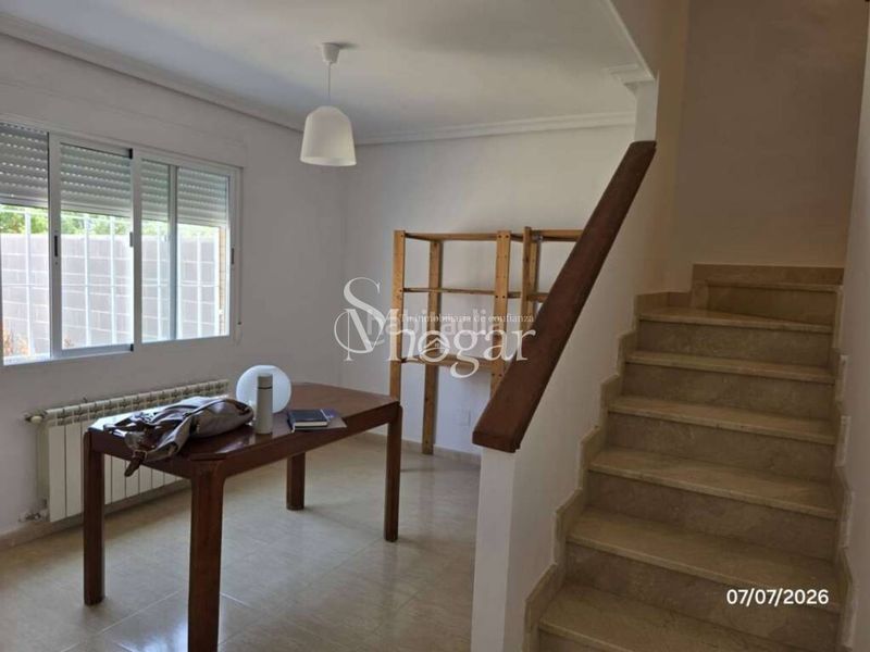 Foto afb0962b-b213-445c-af00-c3fb0e2af784. Casa adossada amb calefacció aparcament a Barcience