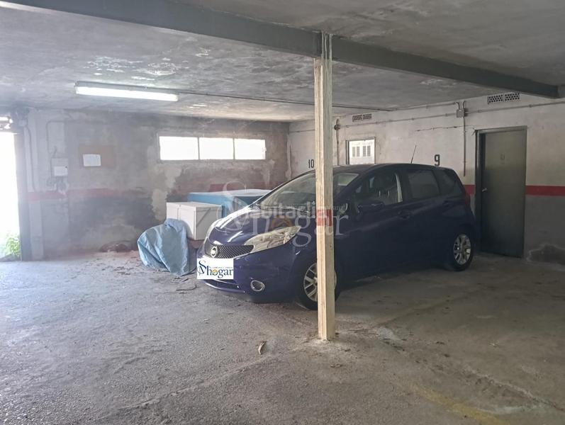 Foto b35bb9d9-5b26-473b-aa31-cd3a54cb1ec5. Parking coche en Bargas