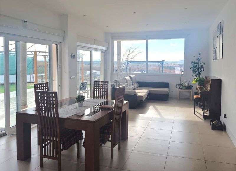 Foto f5ed1939-8da9-4ad7-aacb-b2ac31193157. Xalet a avenida del aguila real 116 a Layos