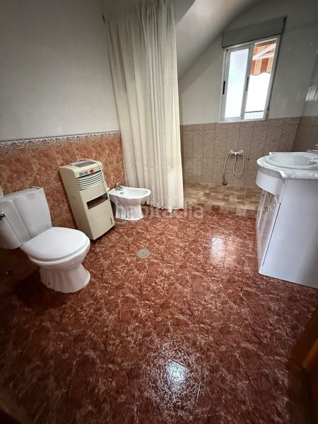 Foto 0ba78f47-10a1-47a3-8cad-f25b9b15a8aa. Casa amb aparcament a Alcalá la Real