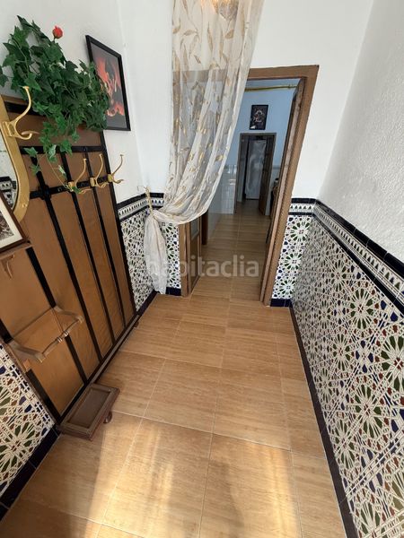 Foto ff182d35-ada8-41b3-af91-35dcf015024a. Casa amb xemeneia a Alcalá la Real