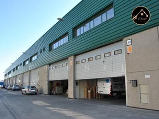 Rent Industrial building  Calle laguna del marquesado