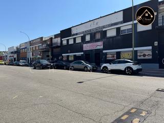 Industrial building in Parque Cataluña