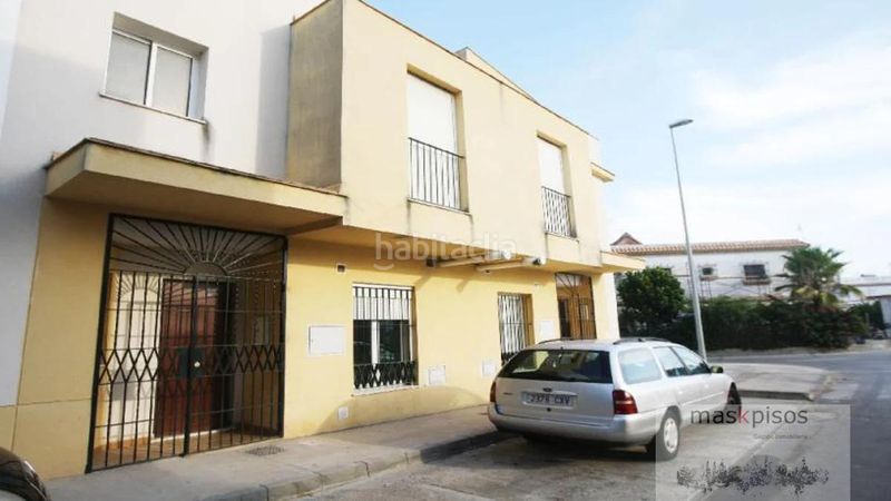 Foto 2912b686-b12f-4969-ace3-bfb5e4ae3d56. Casa adossada a Bonanza-Avda de Huelva-Barrio Andalucia Sanlúcar de Barrameda