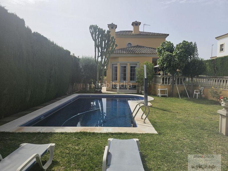 Foto 6037bfc2-4ff2-4b01-a71c-03d6e6b00614. Xalet amb aparcament piscina a El Altillo Jerez de la Frontera