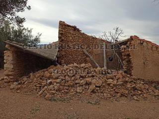 Residential Plot  Poligono 32. Rústica secano olivos de 3,62ha en producción con casa de campo