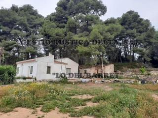 Masía  Pd s llatzer 271. Rústica de regadió de 11,37ha con 648m2 en construcciones.