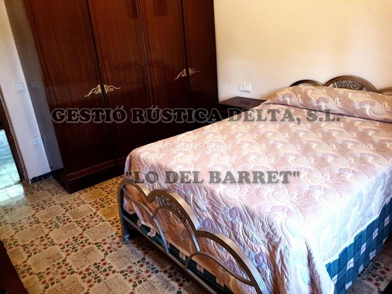 Foto 4fe6c51d-4d7f-4ad7-9503-ea90a40ffb3e. Masía excelente masía de 385m2 construidos en diferentes estancias con 7.699m2 de terreno. en Camarles