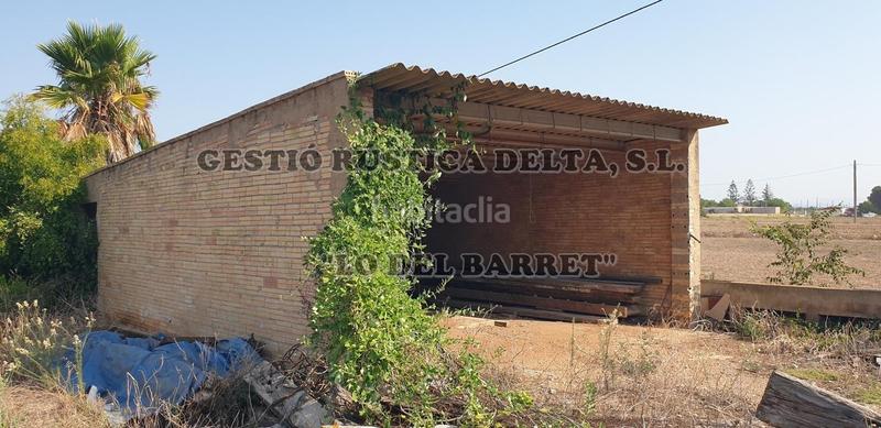 Foto 551e91d9-596f-42d7-a22d-0f3e09605668. Masía excelente masía de 385m2 construidos en diferentes estancias con 7.699m2 de terreno. en Camarles