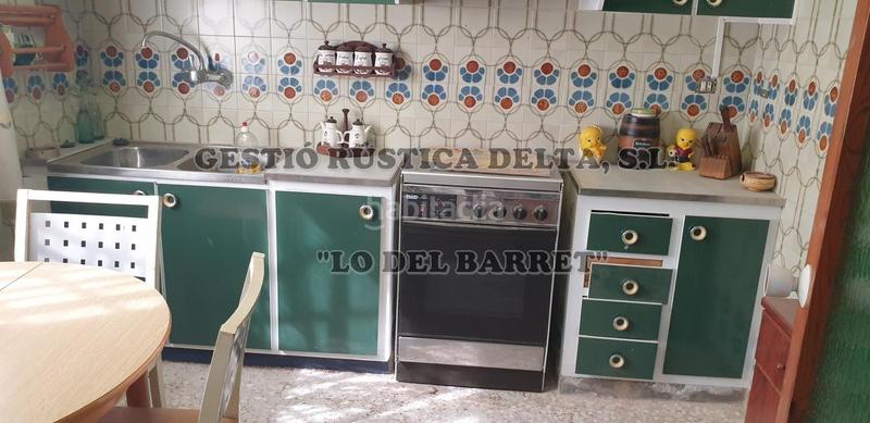 Foto 574ae0c2-401c-4eba-aaf2-db8c068e6381. Masía excelente masía de 385m2 construidos en diferentes estancias con 7.699m2 de terreno. en Camarles