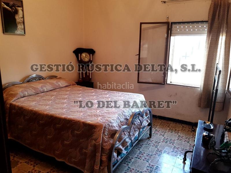 Foto 832452dc-e67a-46cd-8a82-130af170b3dc. Masía excelente masía de 385m2 construidos en diferentes estancias con 7.699m2 de terreno. en Camarles