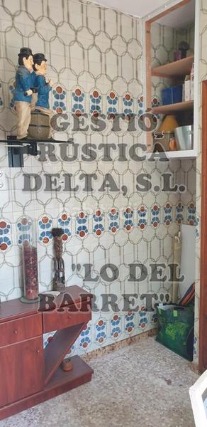 Foto a8ac33d3-e516-495e-b465-c88a506f84b0. Masía excelente masía de 385m2 construidos en diferentes estancias con 7.699m2 de terreno. en Camarles