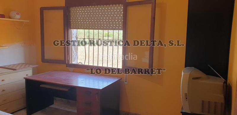 Foto b042a91f-bf43-4cd8-8079-b570c85ec2c6. Masía excelente masía de 385m2 construidos en diferentes estancias con 7.699m2 de terreno. en Camarles