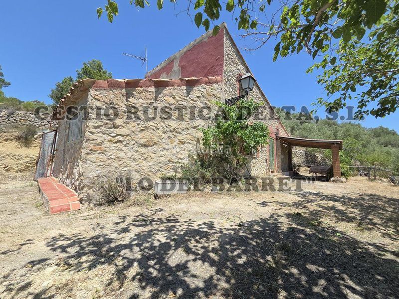 Foto 7a7760fb-84a9-4a34-89c4-4a673b4ae87d. Masia amb aparcament a Bítem Tortosa