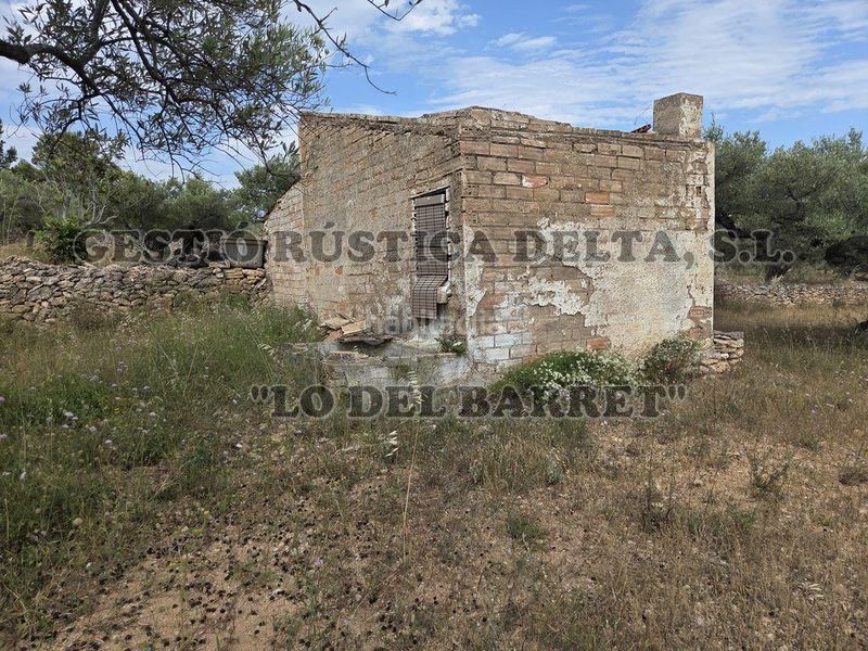 Foto 5ec67d1a-f240-4742-b8a5-0e66506f61fd. Masia amb aparcament a Perelló (El)
