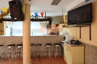 Local Comercial a Centro Urbano. Iexclperfecto para pentildeas y celebraciones en fiestas patrona