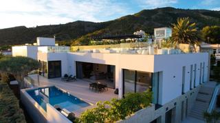 Chalet en L´Albir. Villa vega en el albir es una propiedad contemporaacutenea de ca