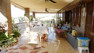 Casa a Rincón Bajo. Chalet en rincoacuten de loix zona baja . con una parcela de 1.0