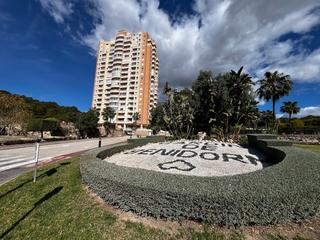 Lloguer Apartament a Via Parque. Este apartamento se encuentra en el residencial jardin de benido