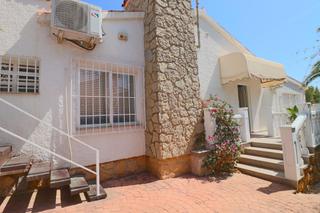 Casa a Varadero. Este chalet se encuntra en la parte baja de la nucia, mas cercan
