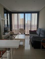 Pis a Rincón Bajo. Ubicado en el exclusivo edificio gemelos 26, este apartamento de
