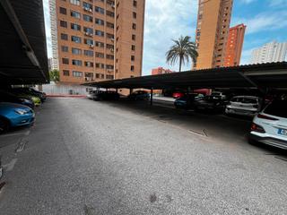 Aparcament cotxe a Juzgados - Plaza de Toros. Plaza de aparcamiento cubierta en venta en la zona de juzgados d