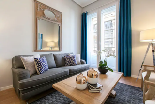 Alquiler Piso en Calle de esparteros 1. Apartamento de diseño en sol -  disponible a partir de enero