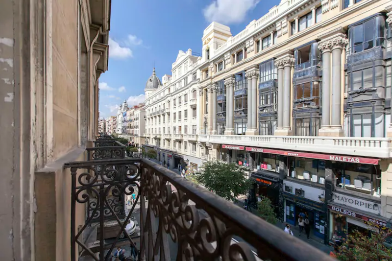 Foto 2f4ce8ff-27d1-4950-b02c-7e20cd941507. Miete etagenwohnung in calle de esparteros 1 in Sol Madrid