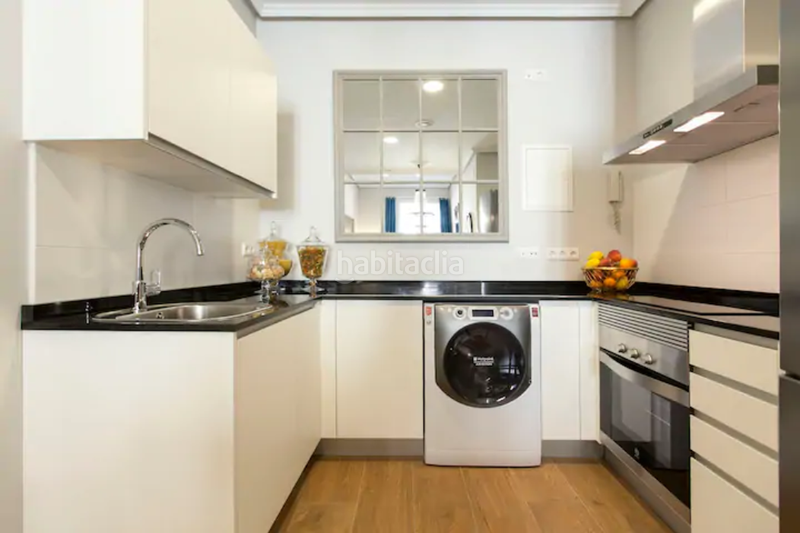 Foto 1df3018f-a7ef-4537-9252-699905be39b9. Rent flat in calle de esparteros 1 in Sol Madrid