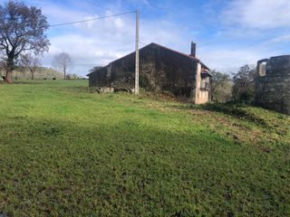 Casa a Entrambasaguas. Finca grande con casa y bonitas vistas