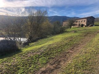 Casa  Treceño-sierra. Finca de 23 ha con casa de piedra