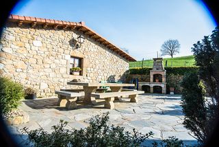 Location Maison  Barrio el cristo. Alquilo casa grande de piedra y madera en cantabria