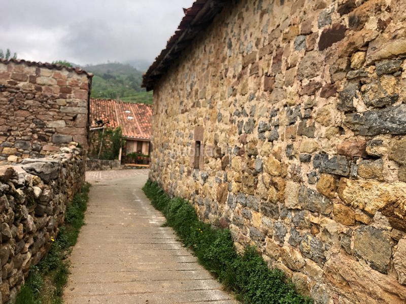 Foto e9f2071d-bd1d-4497-aa40-ee3003a6e278. Edificio in barrio pumares 98a in Lamasón