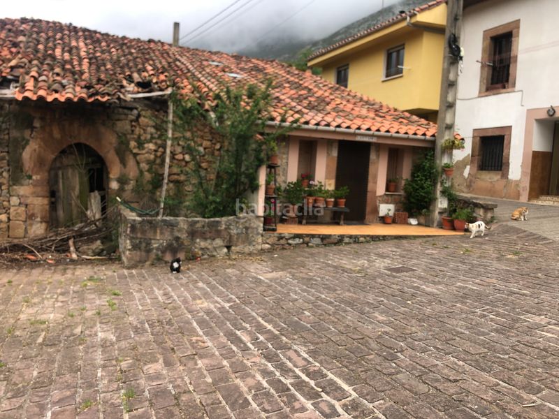 Foto f70aa724-ae44-4c4f-a6c0-16754772c6e8. Edificio in barrio pumares 98a in Lamasón