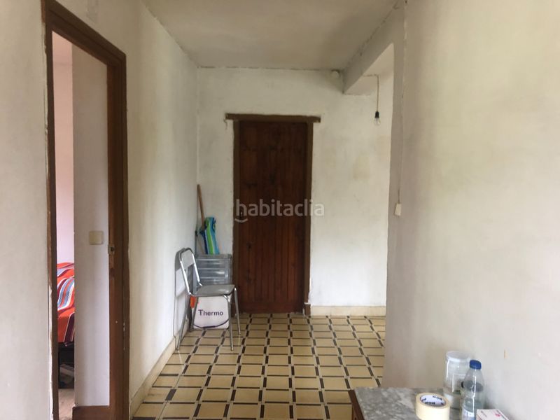 Foto 1c13bbd3-d44b-44ae-80a0-3f47439c691d. Casa amb xemeneia calefacció aparcament a Corvera de Toranzo
