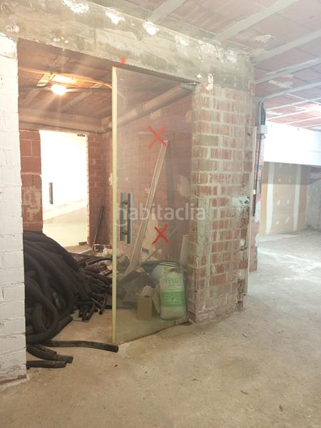 Foto e105aa6b-ee71-433e-8e19-dd33d29122a2. Local comercial amplio local en venta en Can Palet Terrassa
