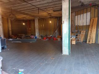 Lloguer Local Comercial  Carrer de salou. Local en alquiler