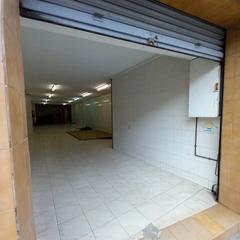 Local Comercial  Carrer florit. En venta amplio local , diáfano con patio