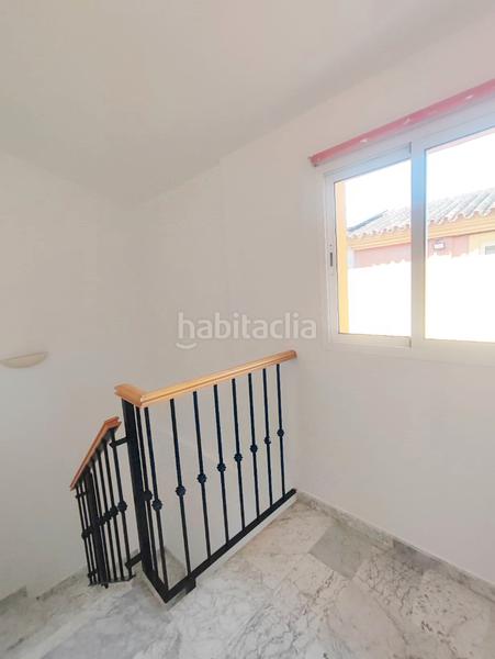 Foto 618c8e3c-0a13-40b8-914d-426fd62426f0. Casa adossada a calle prolongación calvario 28 a Barrios (Los)